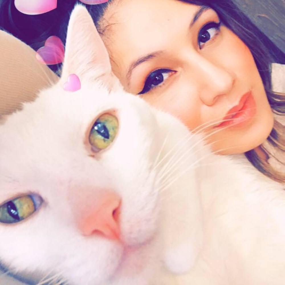 Meet your Posher, Niki